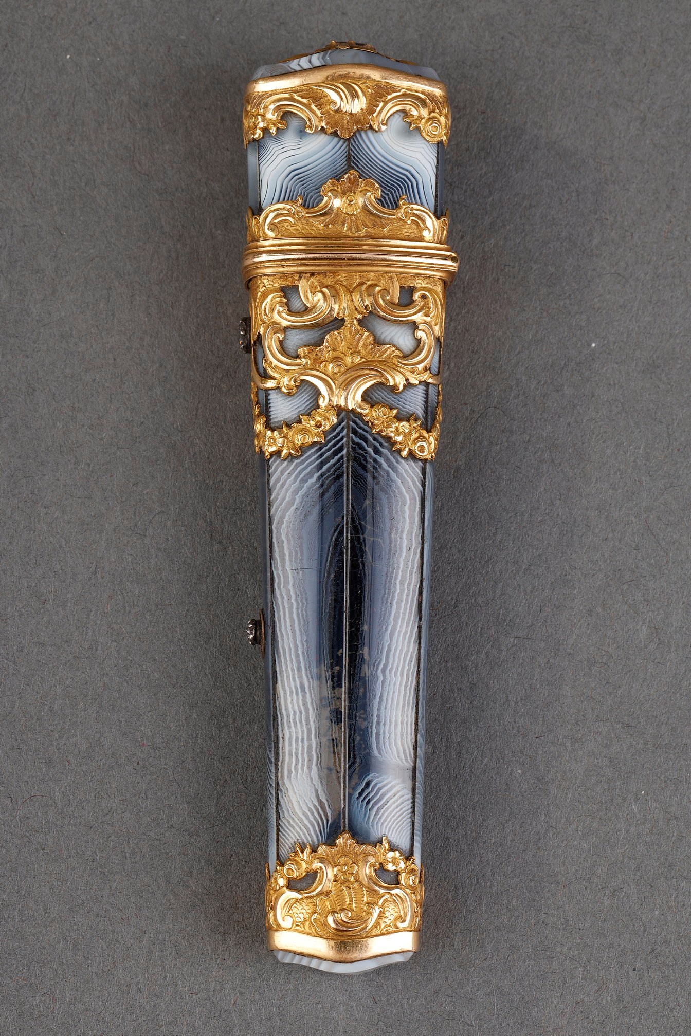 Agate and gold case 18th century